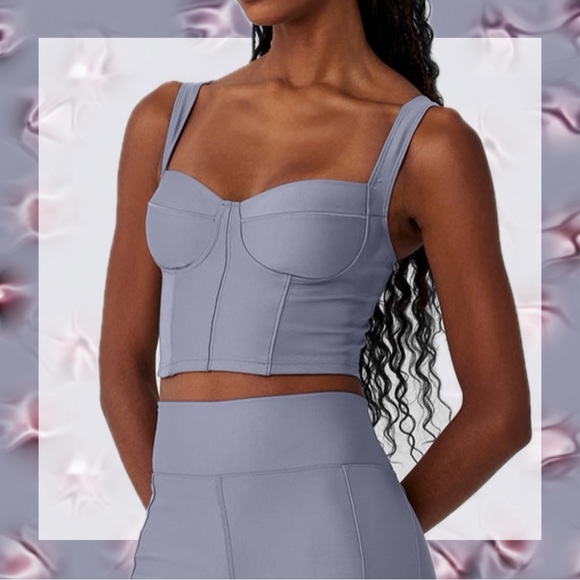 Alo Yoga Airlift Winter Warm Cropped Supermoto Tank in Fog size S NWT! - Picture 7 of 7